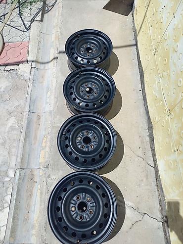 crv 2: Железные Диски R 15 Toyota, Комплект, отверстий - 5, Б/у — 1
