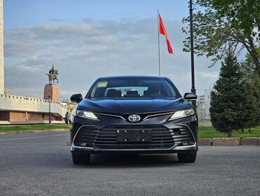 машина из китая: Toyota Camry: 2023 г., 2.5 л, Автомат, Бензин, Седан
