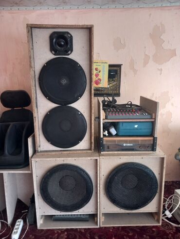 профессиональный микшерный пульт: Звуковой комплект для озвучивания мероприятий. Состав: - Две