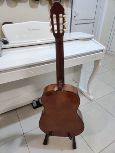 gitara satisi: Klassik gitara, Yeni, Rayonlara çatdırılma