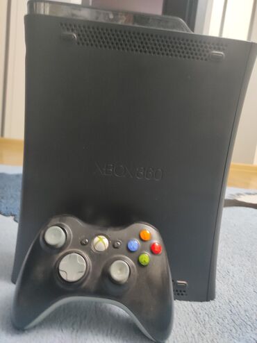 xbox 360 disk: Xbox 360 120 yataş yaxşı vezyetde cox işlenmiyib 150 manatan aşagı