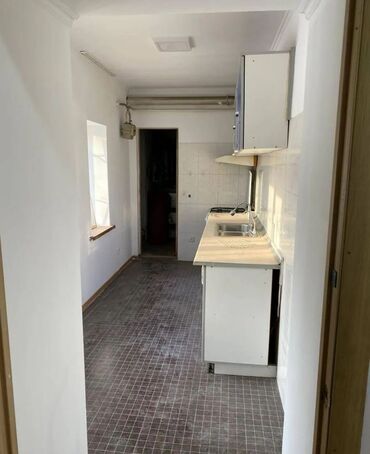 Продажа домов: Дом, 300 м², 7 комнат, Агентство недвижимости, Косметический ремонт — 10