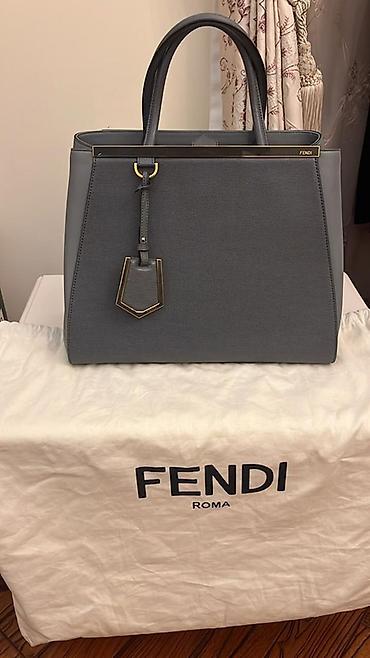qadın çantaları instagram: Fendi Roma qadın çantası. Zərif və klassik dizayna malik bu əl — 1