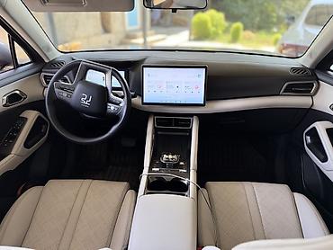 дио: BYD Yuan Up: 2024 г., 0.1 л, Автомат, Электромобиль, Кроссовер — 3