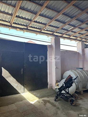 mehdiabad ev: Ev 2 yataq otağı, 1 mətbəx və geniş salondan ibarətdir. Evdə olan — 2