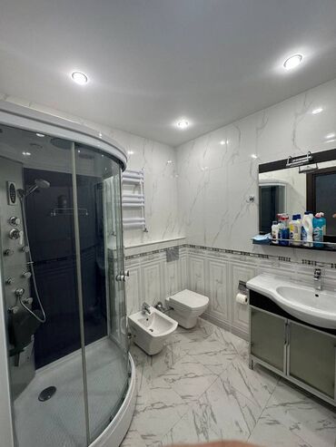 Uzunmüddətli kirayə mənzillər: 170 kv 4 otaqlı tam əşyalı 8 ci mıtəbədə yerləşən mənzil kirayə — 8