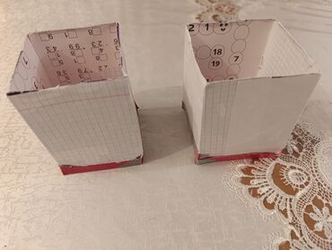 Qələm qabları: Öz Əl işimdir. Əl əməyim sayəsində ərsəyə gəlib. Əl işi olan bu iki — 13