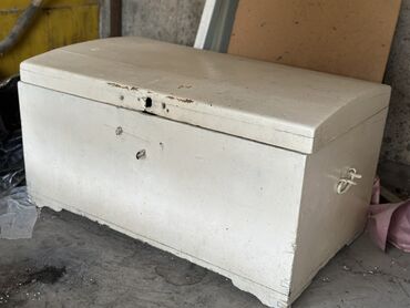 дача самшит: Сандык, Башка максатка арналган, Жыгач, түсү - Саргыч боз