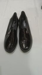 Digər ayaqqabılar: Ölçü: 39, rəng - Qara, Yeni — 8