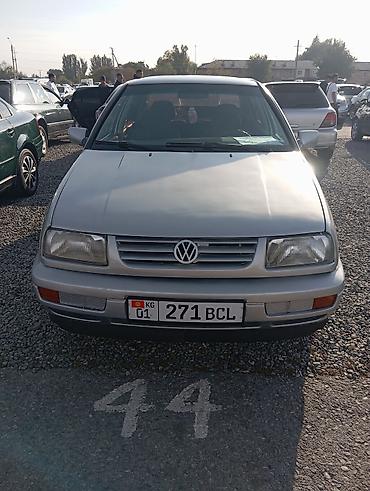 Volkswagen: Volkswagen Vento: 1996 г., 2 л, Кол менен иштөөчү, Бензин, Седан — 1