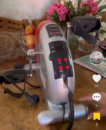 ştanq stolu: LifeTop elektrik pedal-trenajor - Masa üstü kompakt dizayn: həm ayaq — 2