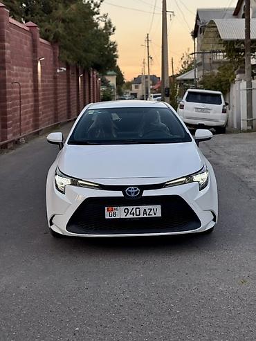honda corolla: Toyota Corolla: 2022 г., 1.8 л, Вариатор, Гибрид, Седан — 2