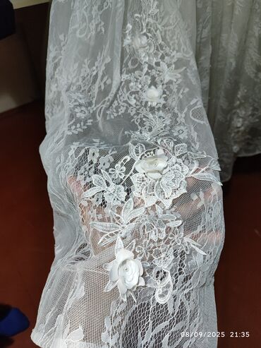 Toy paltarları: Gəlinlik – güpür və çiçək işləməli - Rəng: ağ az moloçnuluq var — 10