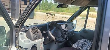 с номерами: Ford Transit: 2007 г., 2.9 л, Фургон — 6