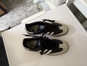 резиновая обувь: Мужские кроссовки, 42, Adidas Originals, Новый, Самовывоз