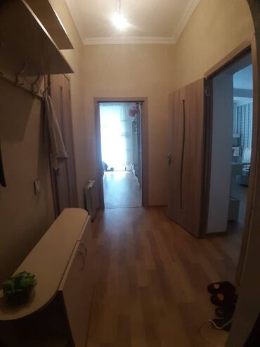 Uzunmüddətli kirayə mənzillər: Mənzil kirayə verilir. 2 otaq. İçərişəhər metrosuna, Tarqovuya piyada — 12