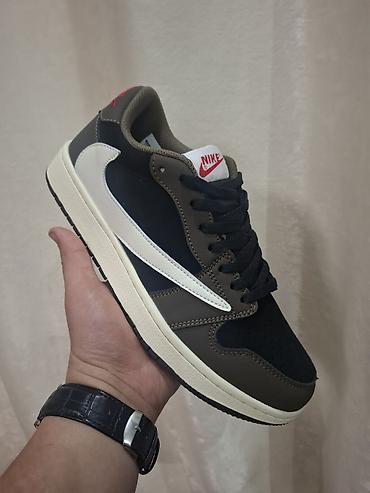 Мужские кроссовки, 40, 40.5, 41, Air Jordan, Новый, цвет - Коричневый, Платная доставка