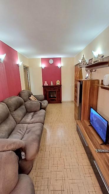 пл: 2 комнаты, 44 м², 4 мкр 104 серия, 4 этаж, Дизайнерский ремонт — 1