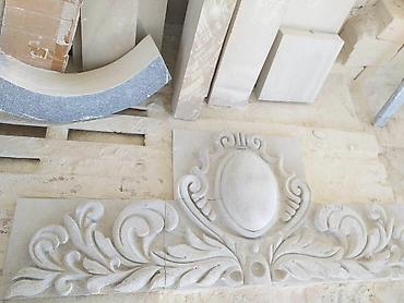 Dekorativ daşlar: Açıq bej rəngli daş plitələr hər növ tikinti və təmir işləri üçün — 12