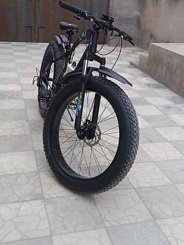 velesobetler: Fatbike tipli dağ velosipedi Xüsusiyyətlər: - 26x4.0 qalın (fat) — 5