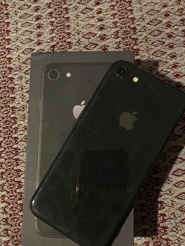 tecno 8c: IPhone 8, Колдонулган, 64 ГБ, Кара, Куту