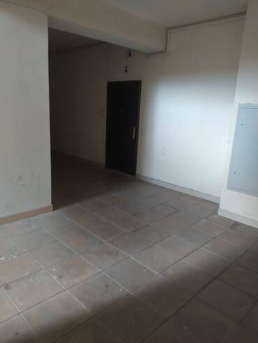 Yeni tikili: 3 otaqlı, Yeni tikili, 80 kv. m — 2