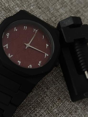Наручные часы: Qara korpus və metal qolbaqlı analoq qol saatı - Minimalist dizayn — 1
