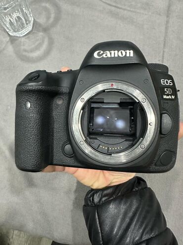 Fotokameralar: Canon 5d mark 4 ideal vəziyyətdə 18k probeq yenidən seçilmir lens lalafo.az -da Fotokameralar: Canon 5d mark 4 ideal vəziyyətdə 18k probeq yenidən seçilmir lens