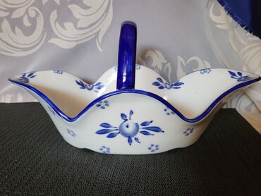 Ostalo posuđe: Porcelanska,nova,vintaz korpa,rucno oslikana. Nova veca korpa na lalafo.rs — 2 Ostalo posuđe: Porcelanska,nova,vintaz korpa,rucno oslikana. Nova veca korpa — 2