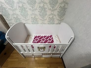 ali bebe mobilya: Uşaq beşiyi – “Teddy” dizaynlı - Rəng: ağ, bej nöqtəli dekorlu — 2