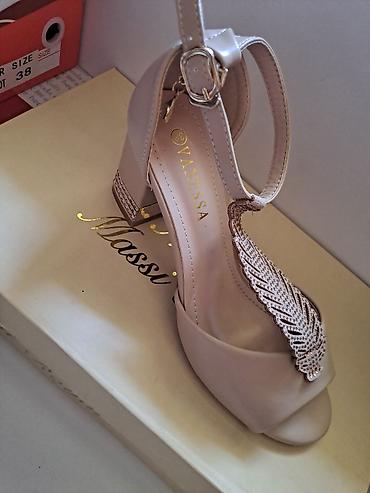 Basanoşka və səndəllər: Brend: Vanessa Model: zıncırlı bəzəkli açıq burun sandal Rəng — 1