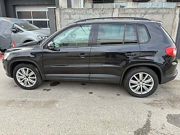 la linea slike: POLOVNI DELOVI ZA VOLKSWAGEN TIGUAN OD 2007. DO 2011. GOD. - VRATA — 1
