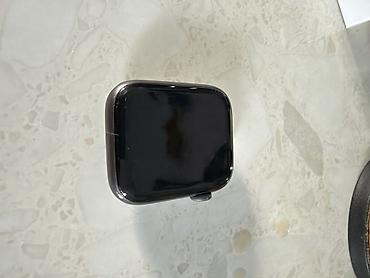 a 11: Торг уместен Apple Watch SE (GPS), 44 мм Модель: A2352 Корпус — 2