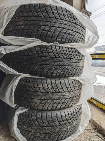 Шины: Шины 225 / 60 / R 18, Зима, Б/у, Комплект, Легковые, Таиланд, Bridgestone