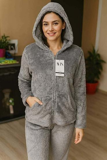 north face komplet: Tedy kompleti(m/l xl/xxl)Premekani i pretopli Boje:plava, puder — 4