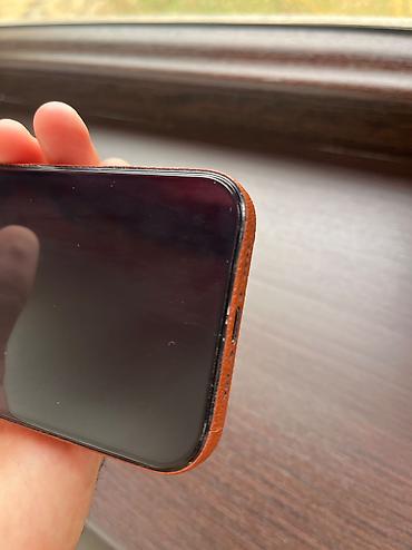 ikinci el 17 pro max: IPhone 15, 128 GB, Black Titanium, Simsiz şarj, Face ID — 3