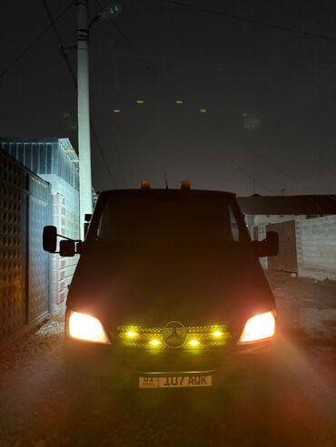 Эвакуаторы: Эвакуатор, Mercedes-Benz, 2002 г., Ломаная — 9