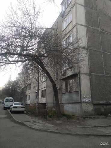 тоголок молдо фрунзе: 2 комнаты, 50 м², 105 серия, 5 этаж, Косметический ремонт