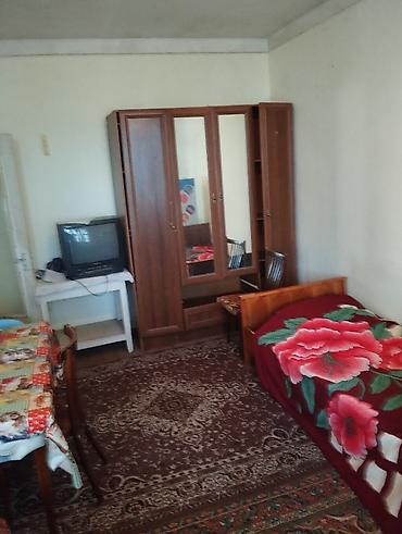 masallıda: Ayna Sultanova heykəlinin arxasında 1 otaqlı mənzil kirayə verilir. - — 3