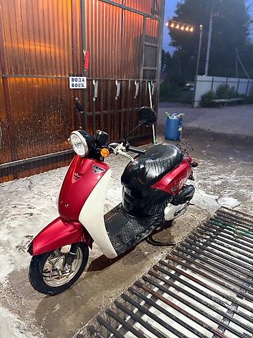 шлем мопед: Скутер Honda todayAF/67 класс) - Двигатель: бензиновый, 4‑тактный — 1