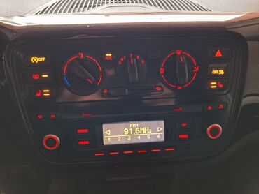 Volkswagen: Volkswagen Up: 1 l | 2016 г. Hečbek — 20