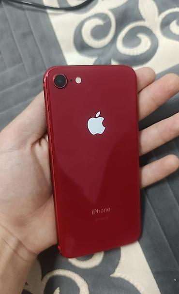 IPhone 8 (PRODUCT)RED минусы задний камера трескается ios не