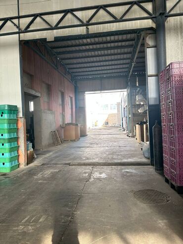 Anbar və emalatxanalar: Razində, Heydər Əliyev prospektinə yaxın əsas yoldan 250 metr — 14