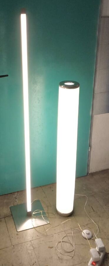 LED lampe 2 kom. Prodajem 2 prelepe LED lampe. Štap lampa: 148cm