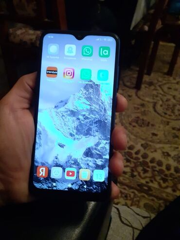 samsung mini telefon: Xiaomi Redmi 8A, 32 GB, rəng - Yaşıl, 
 Sensor, İki sim kartlı, Sənədlərlə