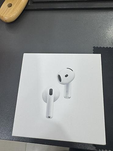 tv box s: Apple AirPods 4 ikinci əl cızıqsız problemsiz əlim yandı satılır — 2