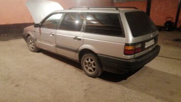 Volkswagen: Volkswagen Passat: 1989 г., 1.8 л, Механика, Бензин, Универсал