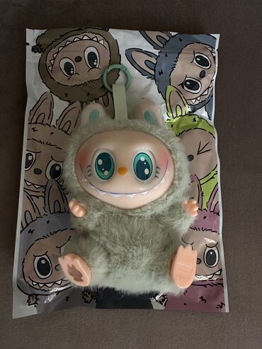 игрушка буба: Labubu(Have a seat)-не оригинал,но хорошего качества.Игрушка+брелок на