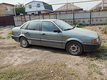 Volkswagen: Volkswagen Passat: 1987 г., 1.8 л, Механика, Бензин, Седан — 2
