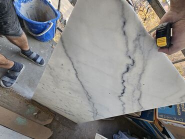 камень мрамор: Мраморная плита 
размер 1050х600мм
1шт
самовывоз
1000с